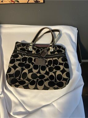 Coach Poppy Tartan Glam Tote. H1049-15316